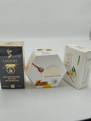 کرم ژل رویال به همراه صابون رویال و یک عددضد آفتاب بی رنگ spf50