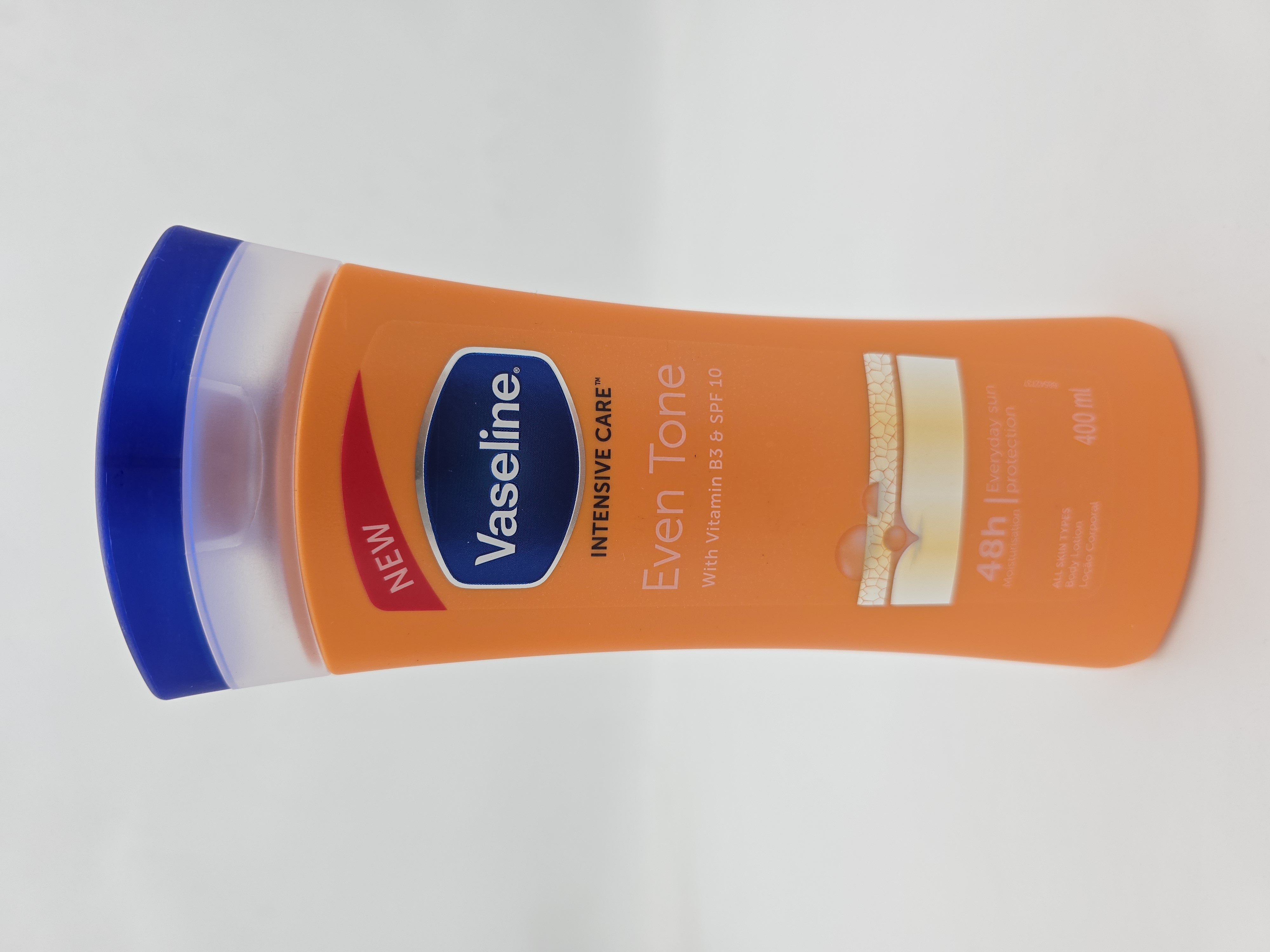 لوسیون بدن مدل EVEN TONE حاوی ویتامینB3وSPF10 حجم400ml