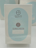 کرم ضد آفتاب بدون رنگ استلین، 50 SPF، مدل ultra light، مناسب انواع پوست و حجم 50 میل