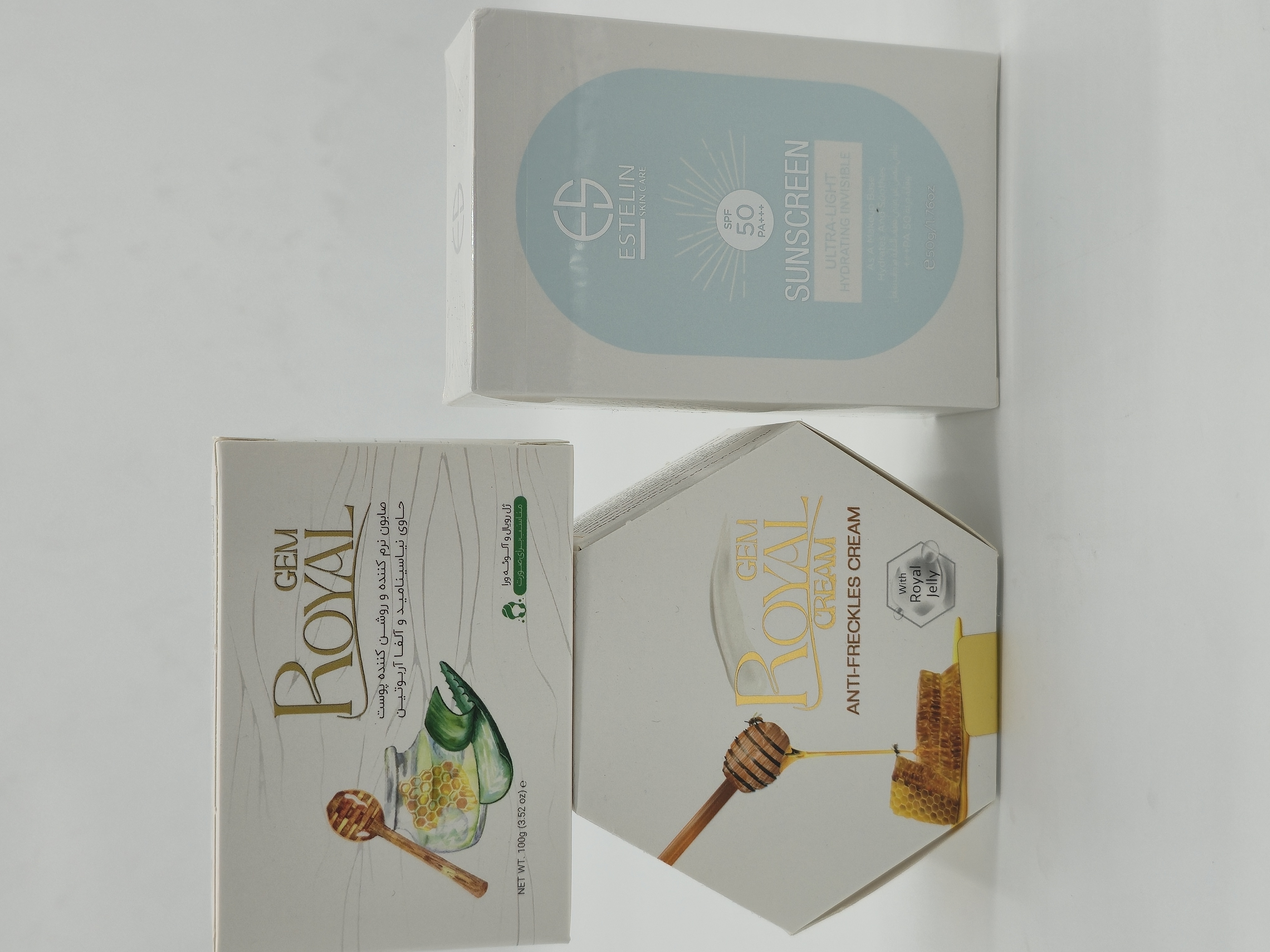 کرم ژل رویال به همراه صابون رویال و یک عددضد آفتاب بی رنگ استلین spf50