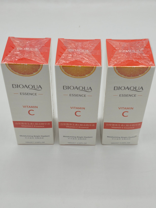 سرم پوست ویتامین سی ESSENCE حجم ۱۰۰ میل